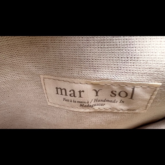 Mar Y Sol Raffia coated straw Clutch in Camel Straw with Pink Embroidered Hearts - Picture 7 of 7